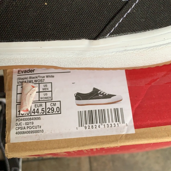 VANS EVADER STAPLE BLACK/TRUE WHITE WMNS - Picture 16 of 16